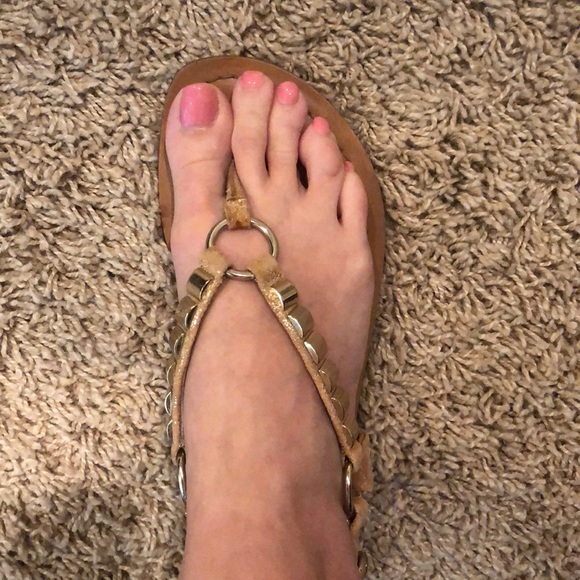 Jessica Simpson metallic gold sandals - Picture 5 of 5